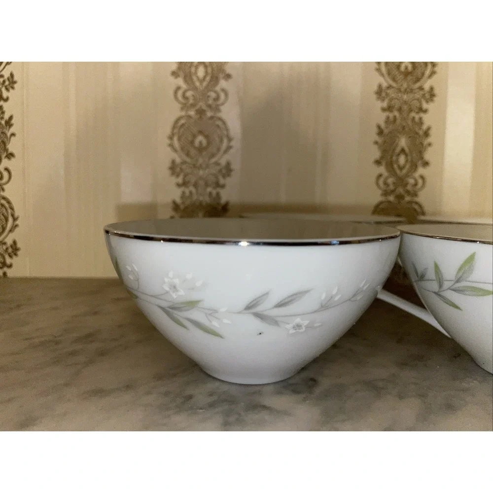 St Regis Fine China Coffee/Tea Cup ONLY 101 White‎ Floral, Silver Japan Set of 4